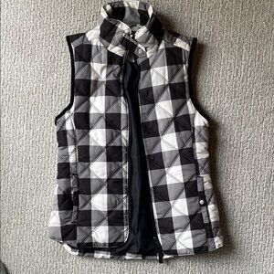 Kensie Black and White Checkered Vest